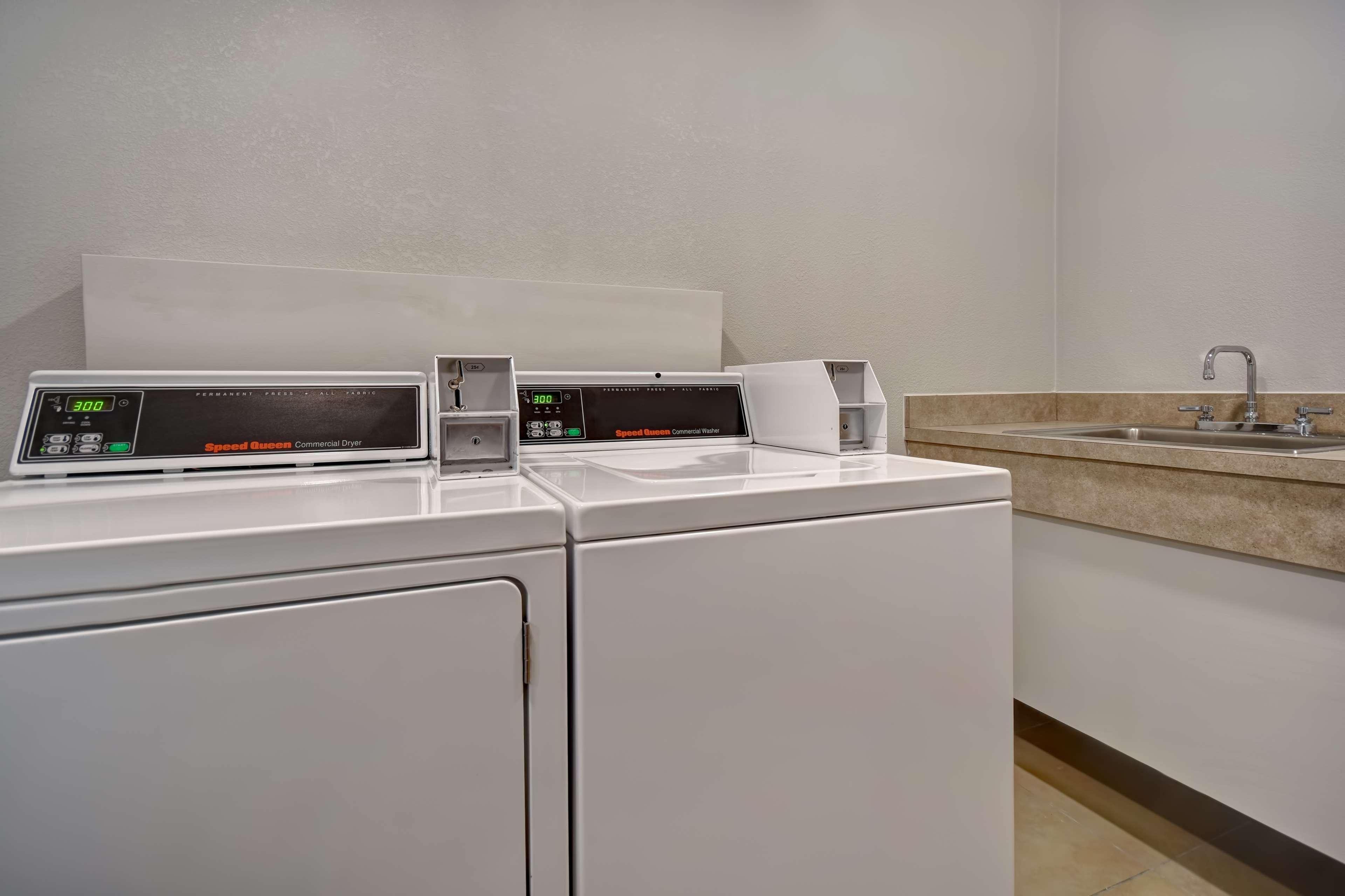 Hampton Inn Potomac Mills Woodbridge Buitenkant foto