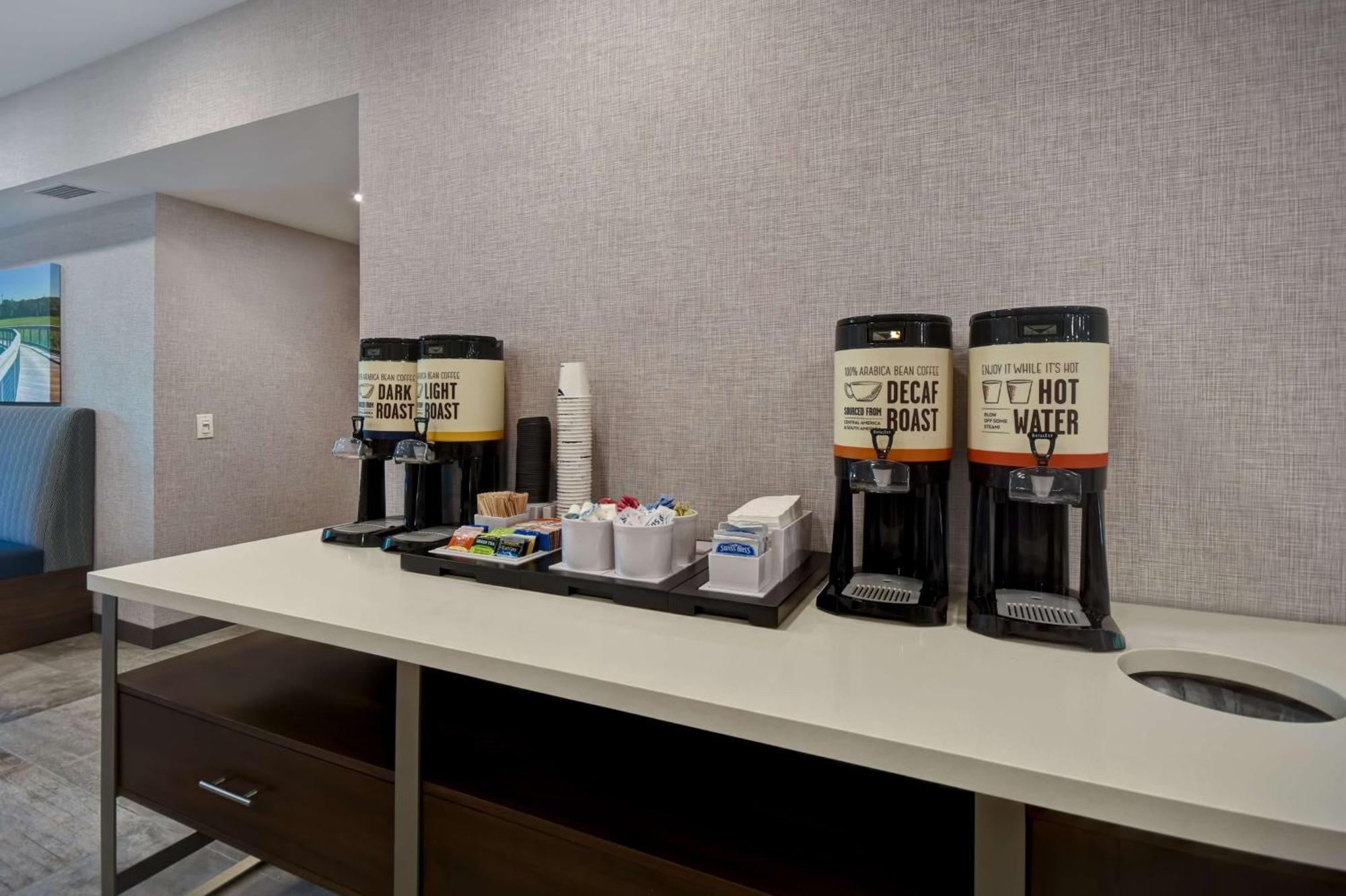 Hampton Inn Potomac Mills Woodbridge Buitenkant foto