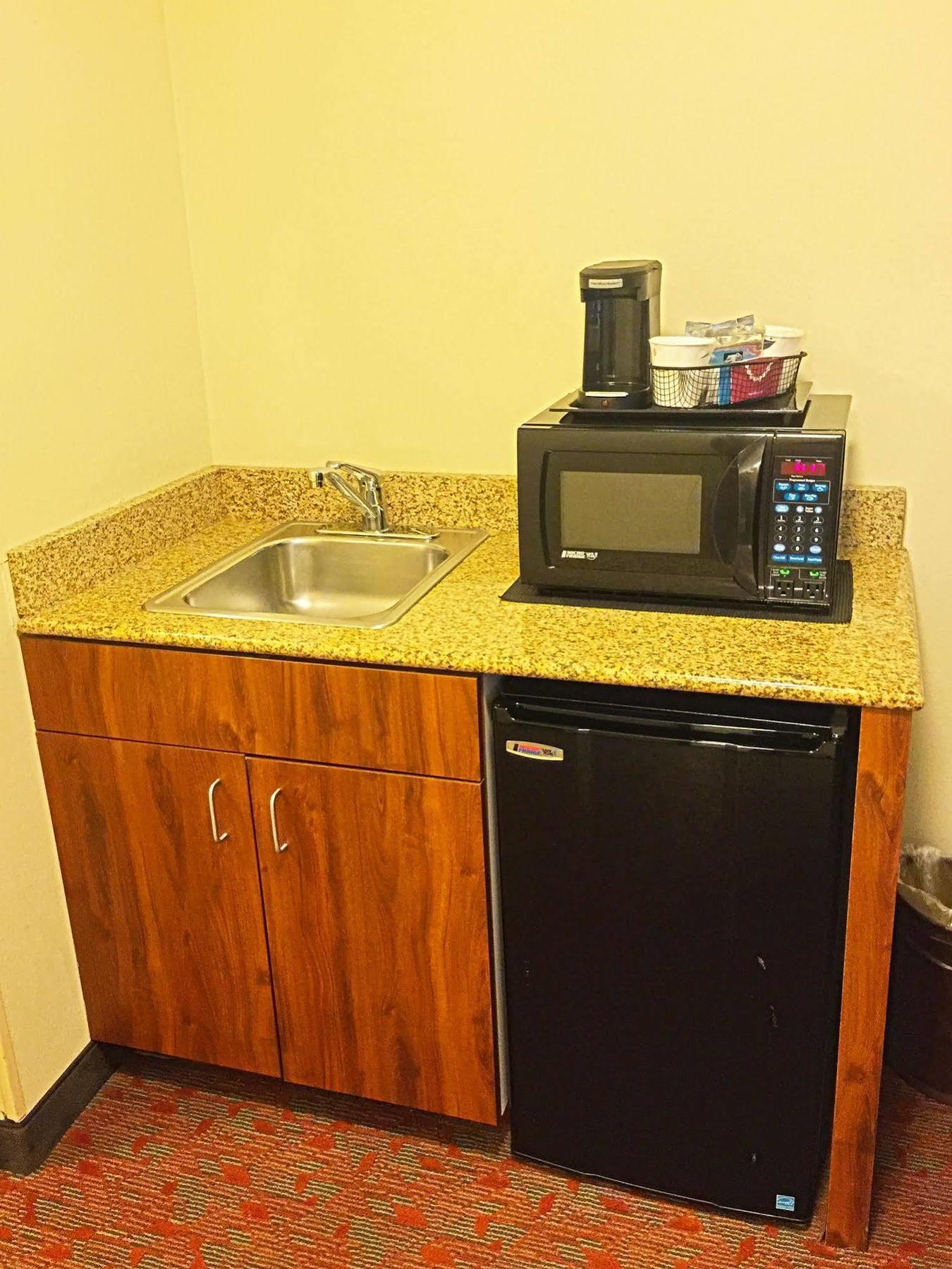 Hampton Inn Potomac Mills Woodbridge Buitenkant foto